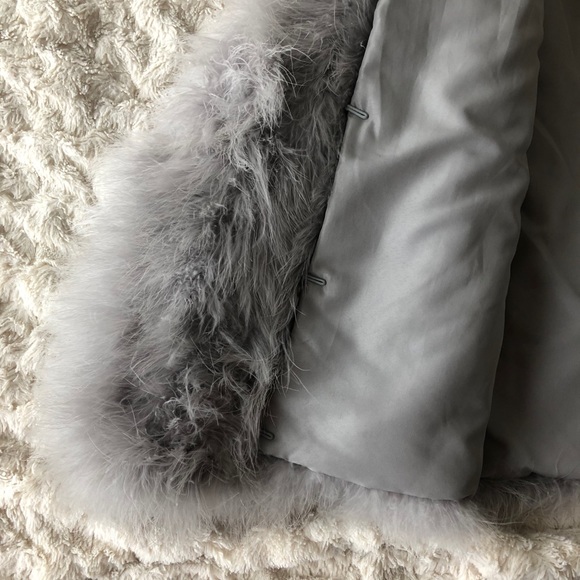 Elegant Gray Faux Fur Coat - Picture 6 of 9